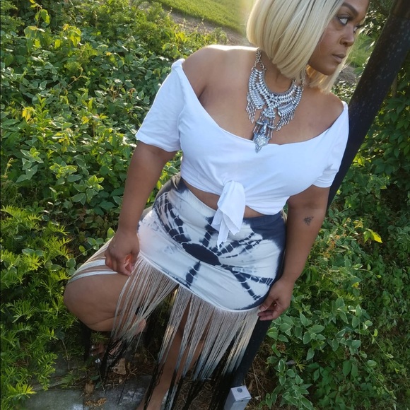 Necklace - Picture 3 of 3